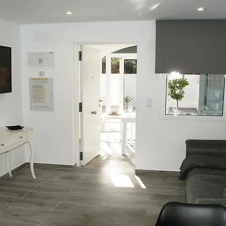 Luxury Costa Blanca Ground Floor, Stayorihuelacosta, Jardin 1 #prp003 아파트 또레비에하