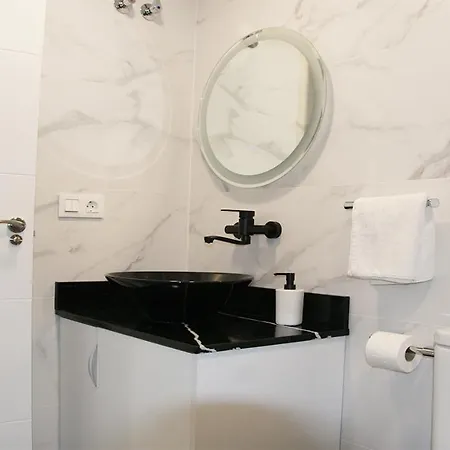 Luxury Costa Blanca Ground Floor, Stayorihuelacosta, Jardin 1 #prp003 아파트 또레비에하