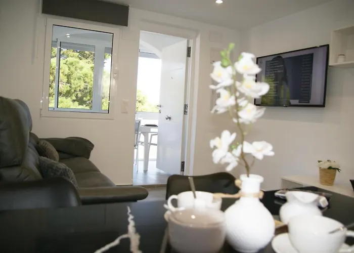 Luxury Costa Blanca Ground Floor, Stayorihuelacosta, Jardin 1 #prp003 Apartment *