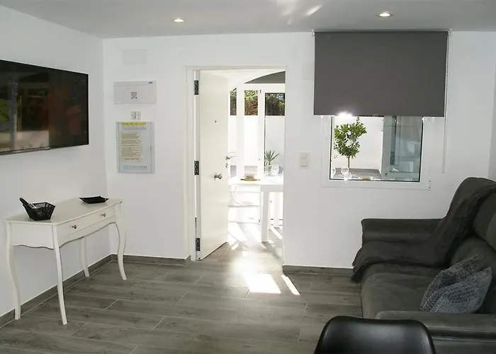 Luxury Costa Blanca Ground Floor, Stayorihuelacosta, Jardin 1 #prp003 Apartment Torrevieja