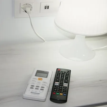 Luxury Costa Blanca Ground Floor, Stayorihuelacosta, Jardin 1 #prp003 דירה *